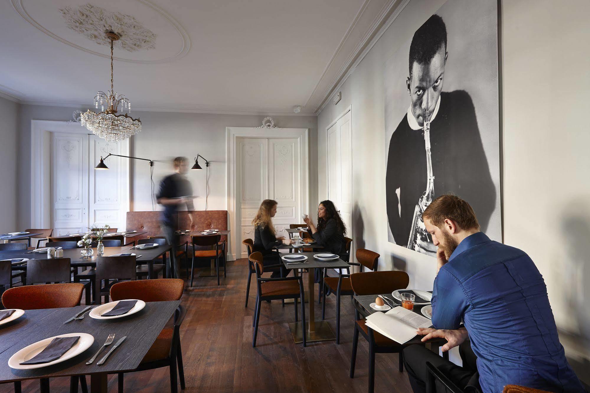 Monsieur Ernest Hotel